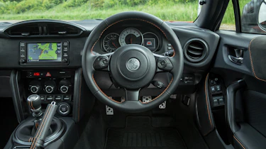 Toyota GT86 Orange Edition - interior