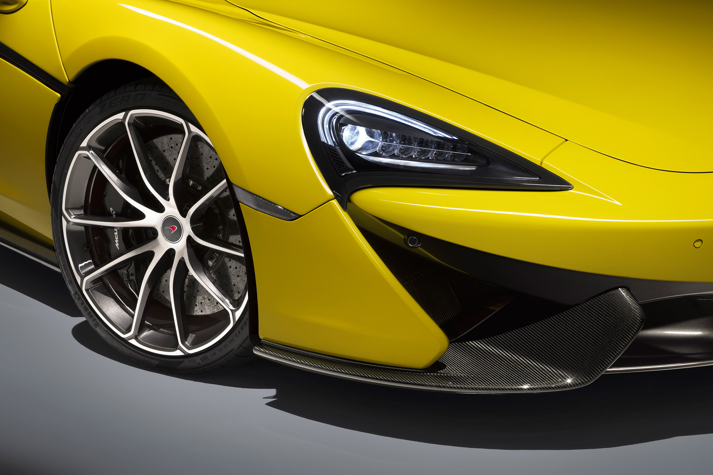 McLaren 570S Spider - front detail