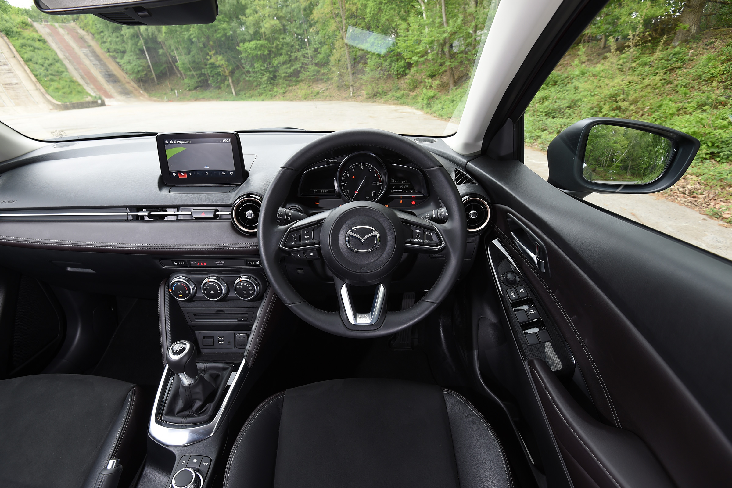 Mazda 2 - steering wheel