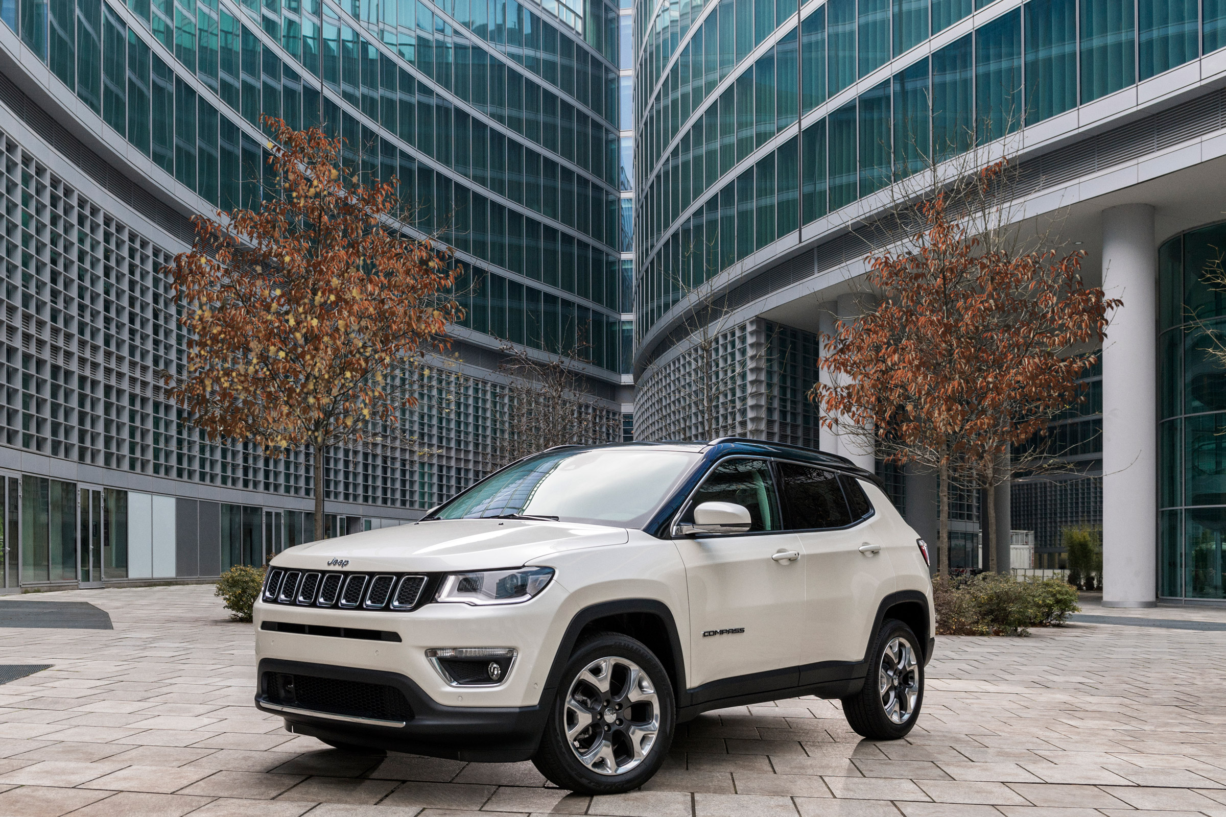 2017 Jeep Compass - front quarter static