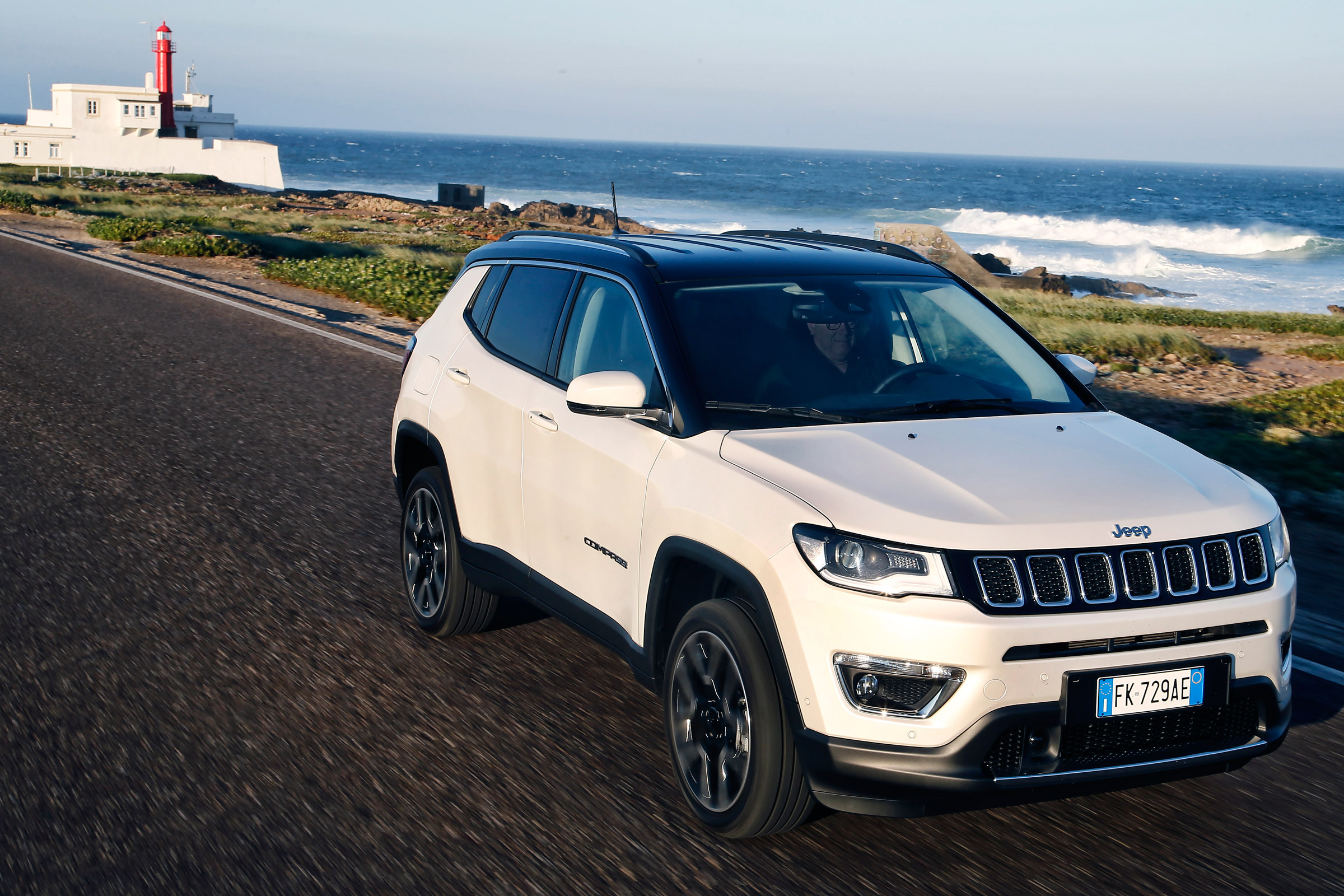 2017 Jeep Compass - light house