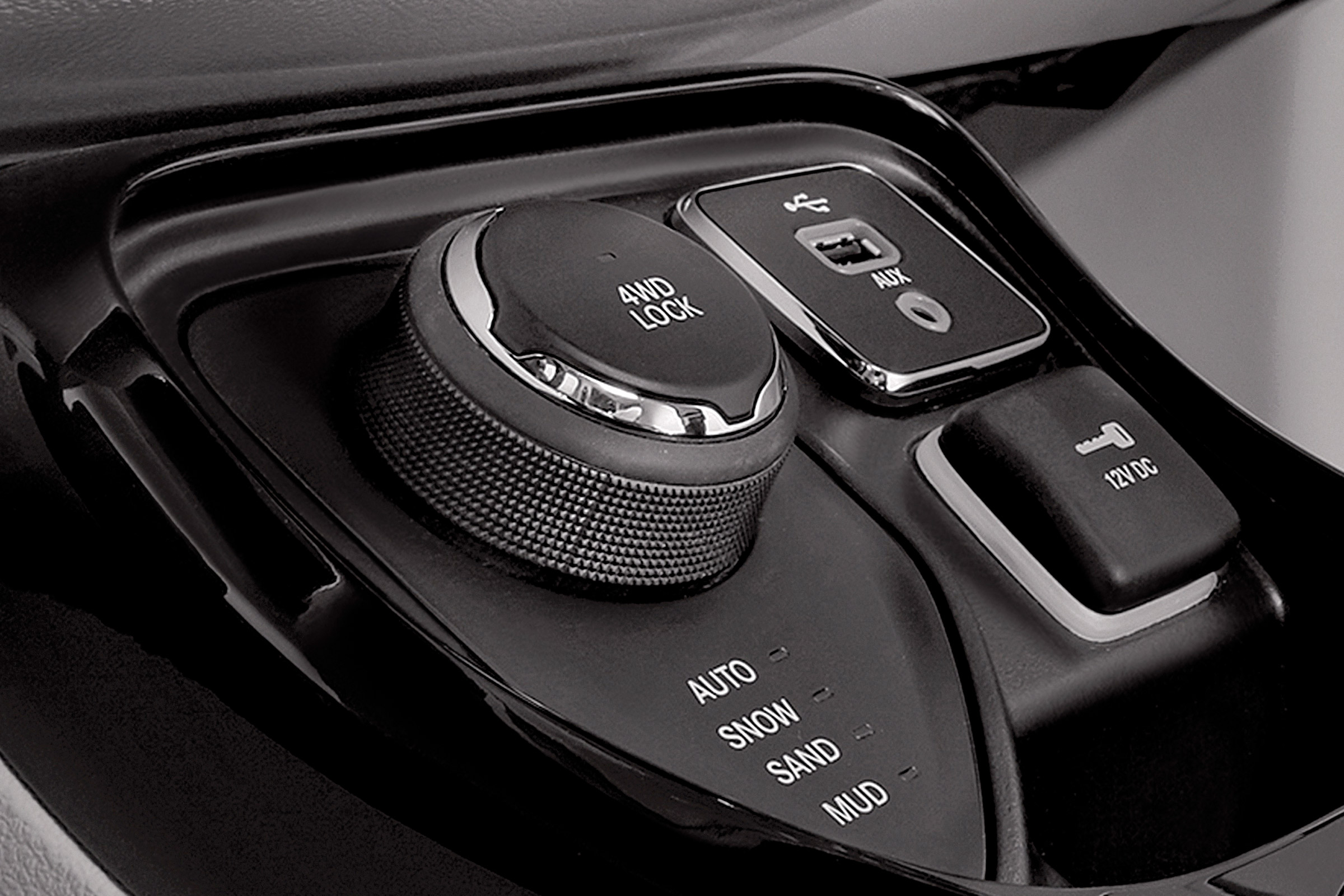 2017 Jeep Compass - centre console dials