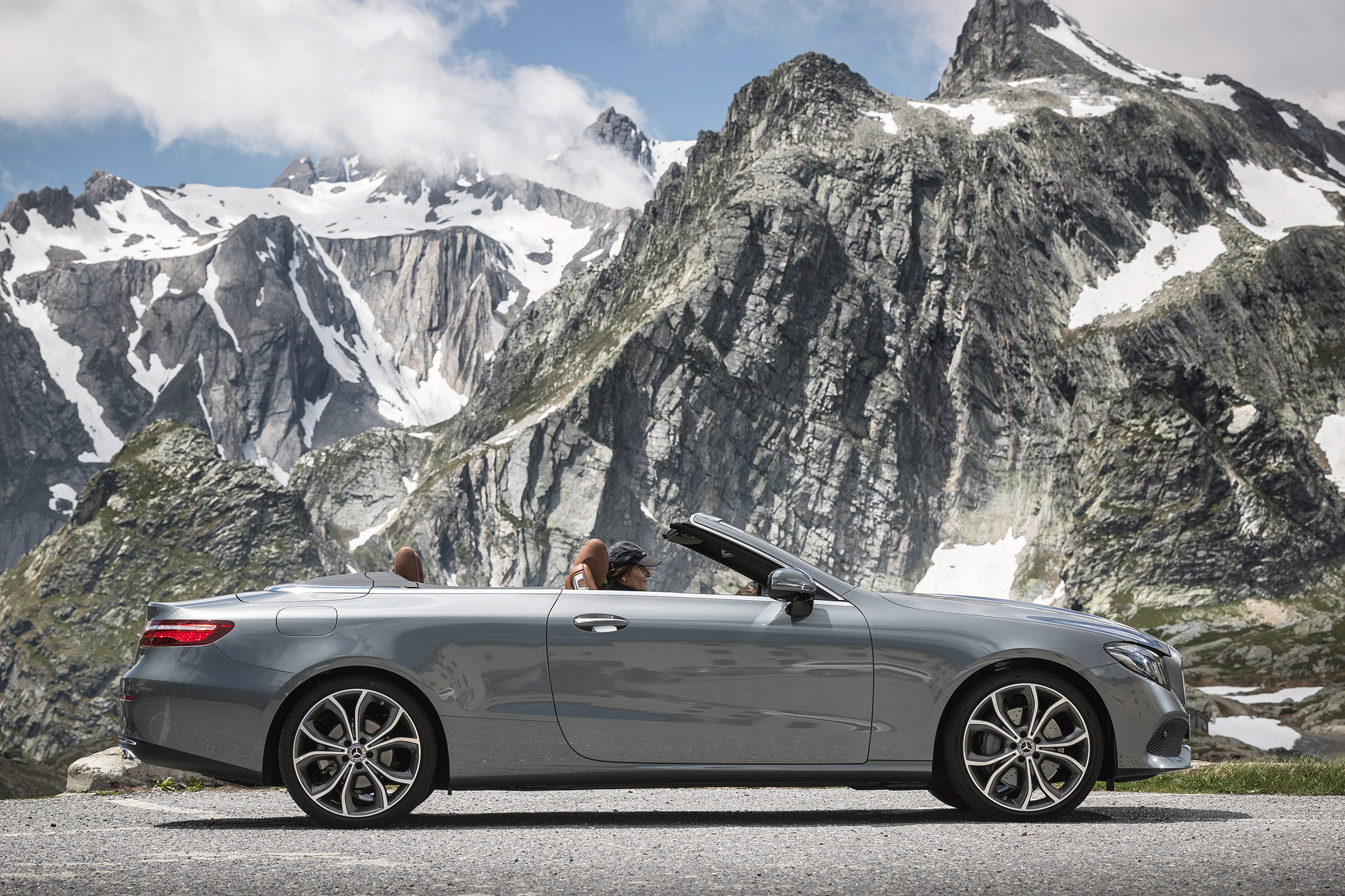 Mercedes E-Class Cabriolet - side roof open
