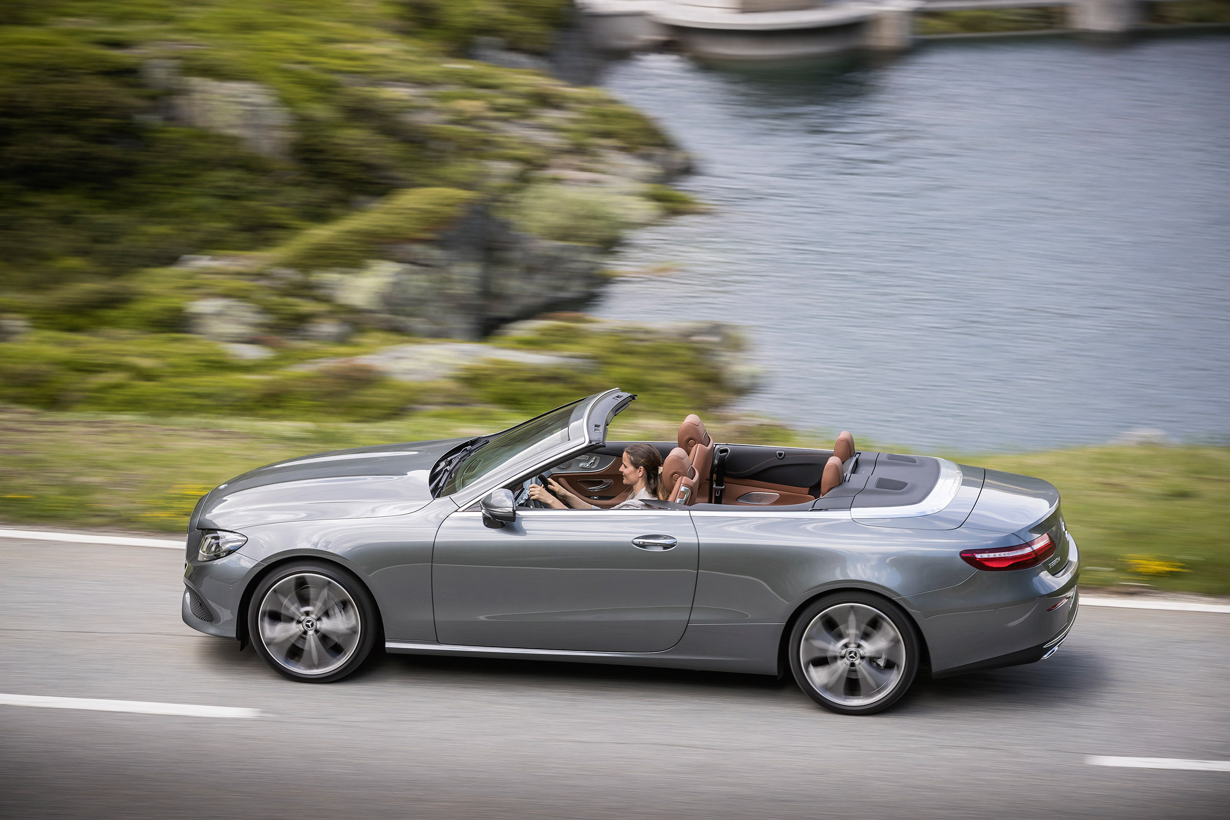 Mercedes E-Class Cabriolet - side action