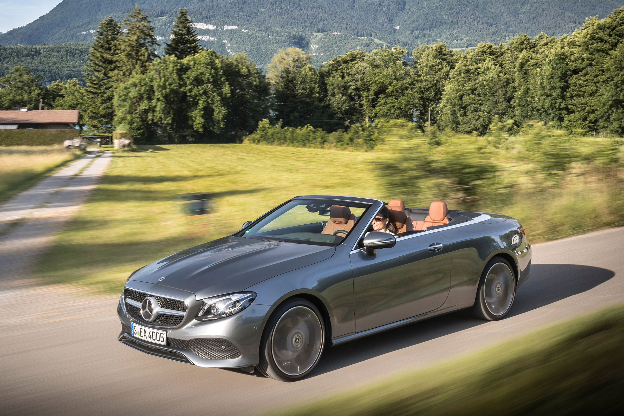 Mercedes E-Class Cabriolet - front action