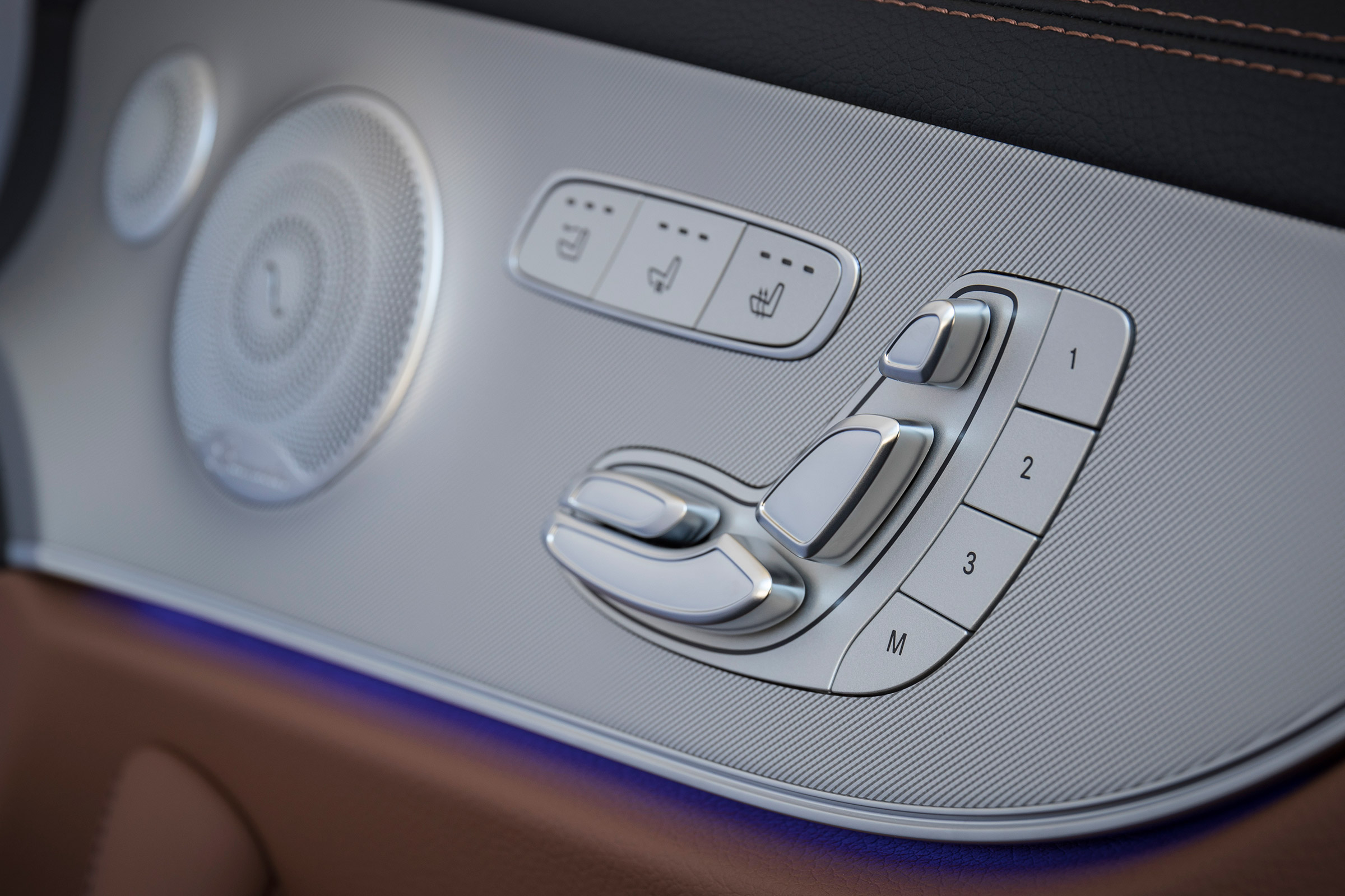 Mercedes E-Class Cabriolet - seat controls