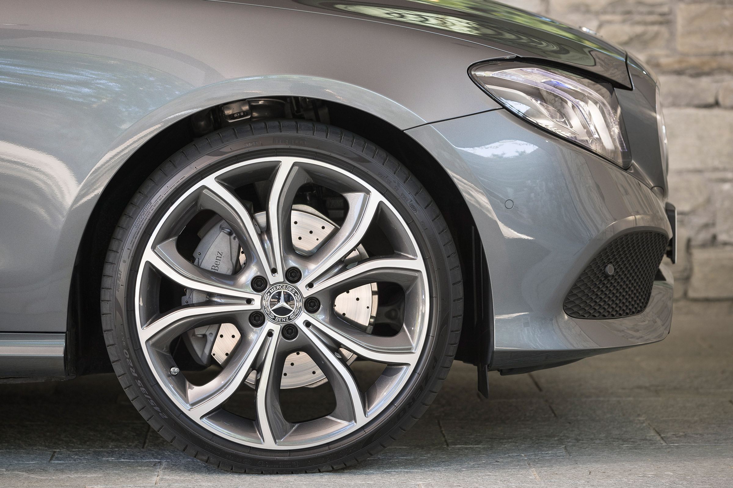 Mercedes E-Class Cabriolet - wheel