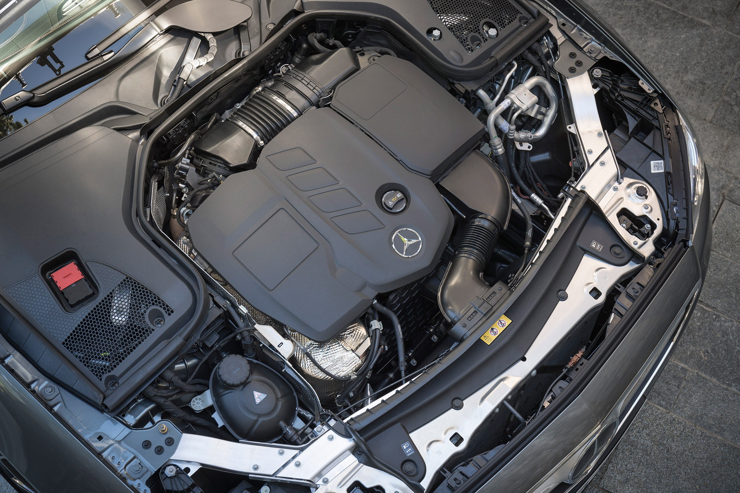 Mercedes E-Class Cabriolet - engine