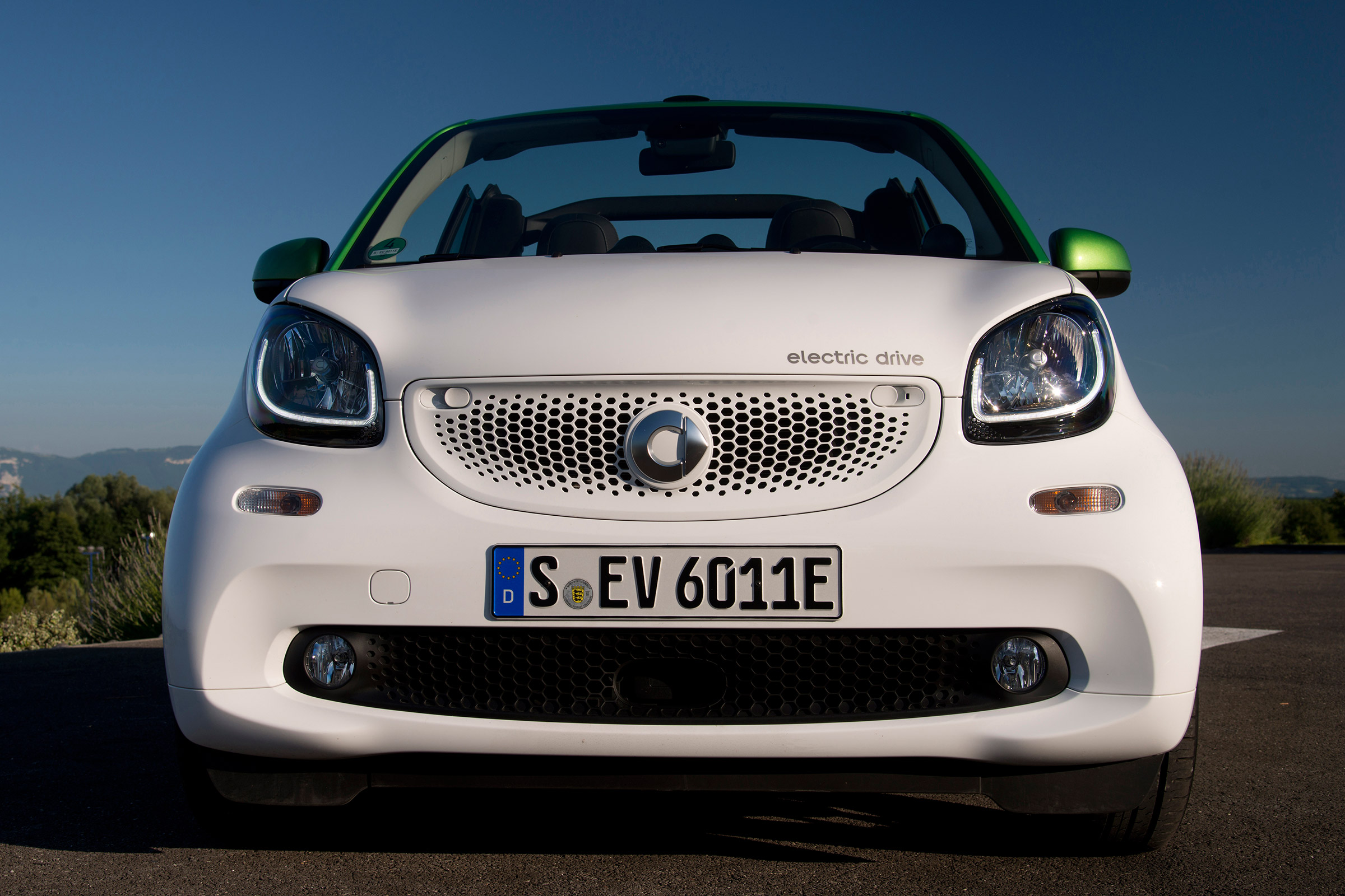 Smart ForTwo Electric Drive Cabrio - full front