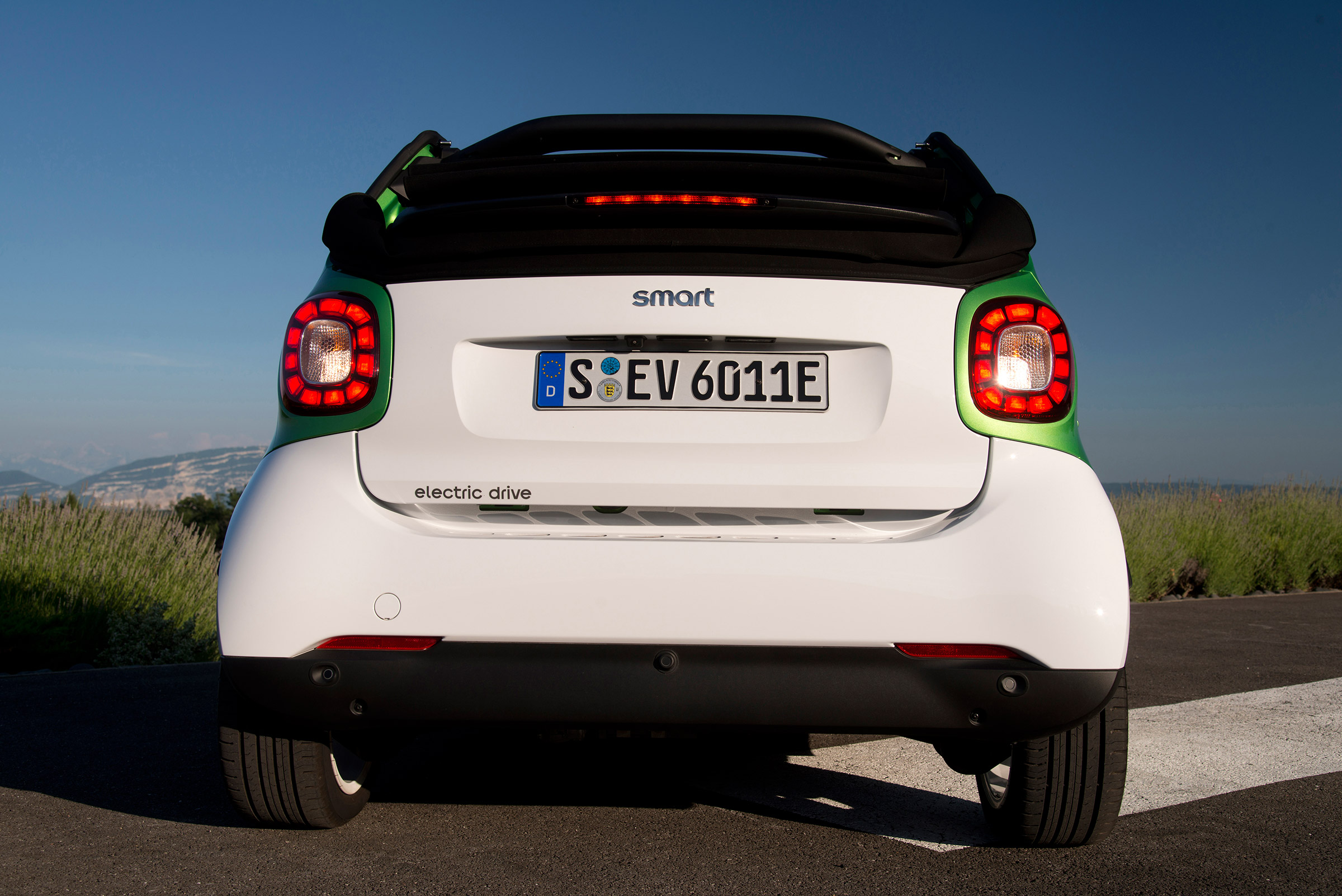 Smart ForTwo Electric Drive Cabrio - full rear