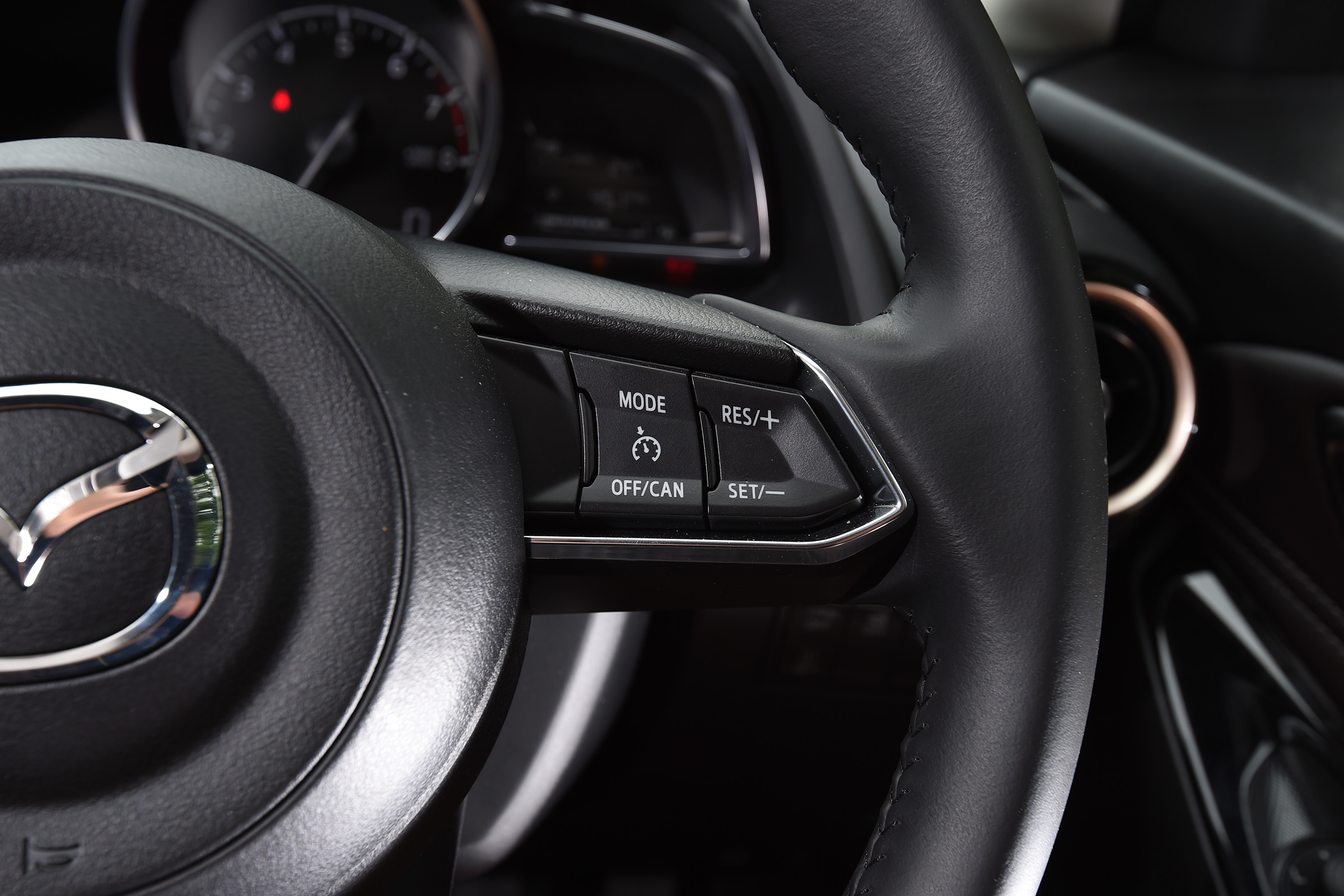 Mazda 2 - steering wheel