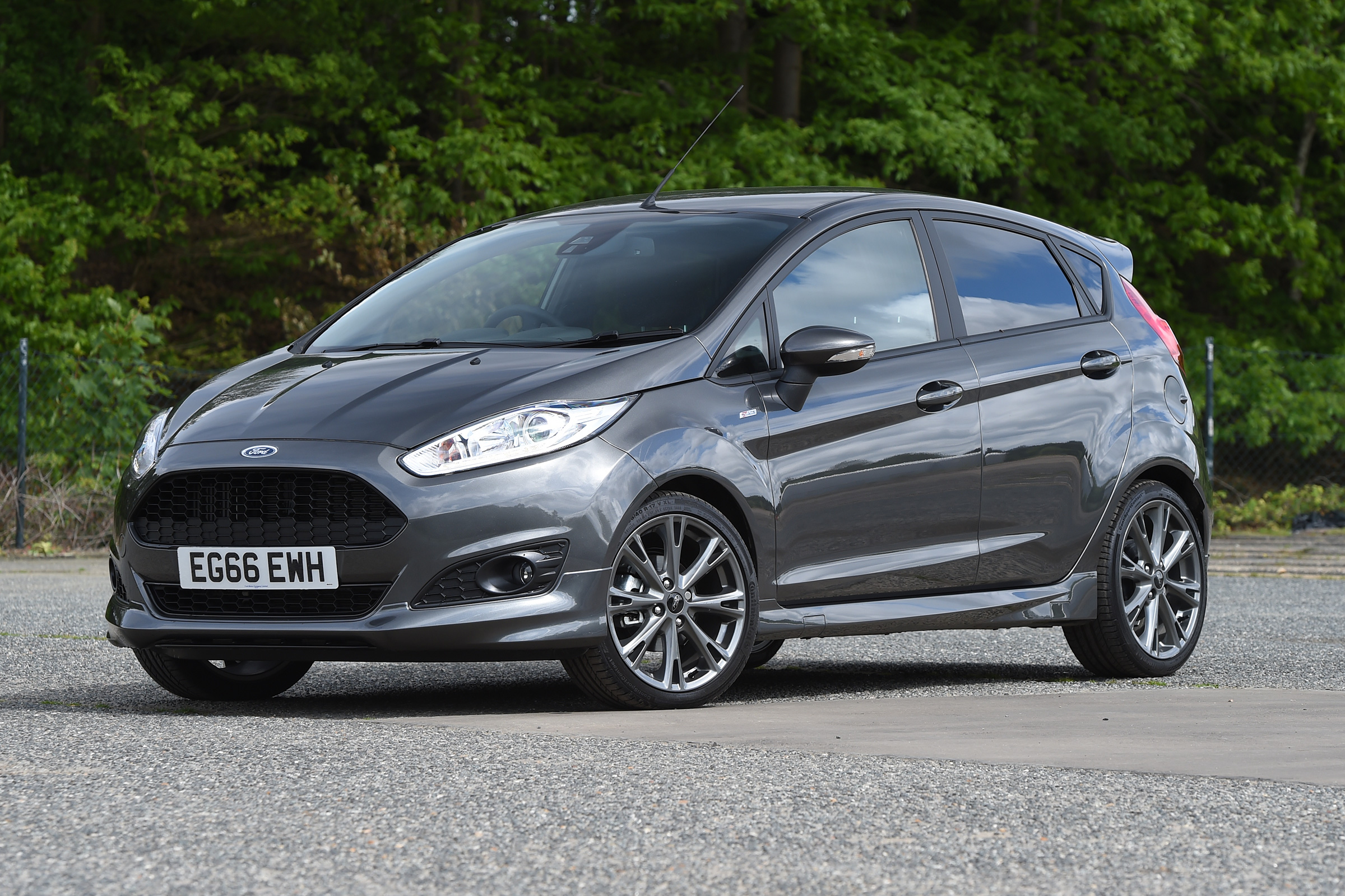 Ford Fiesta - front