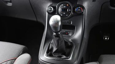 Ford Fiesta - gear lever
