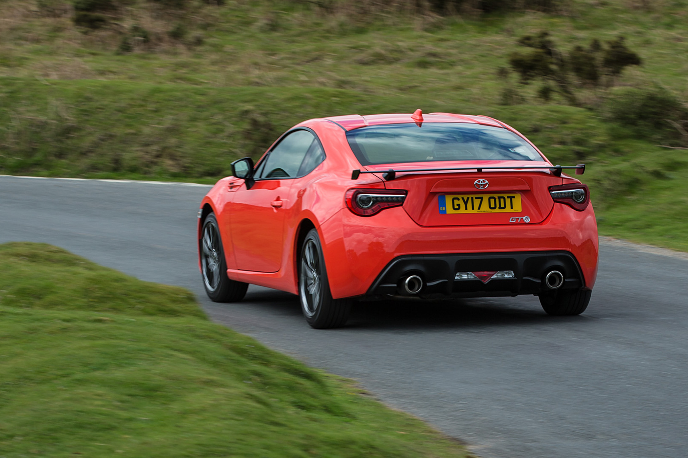 Toyota GT86 Orange Edition - rear