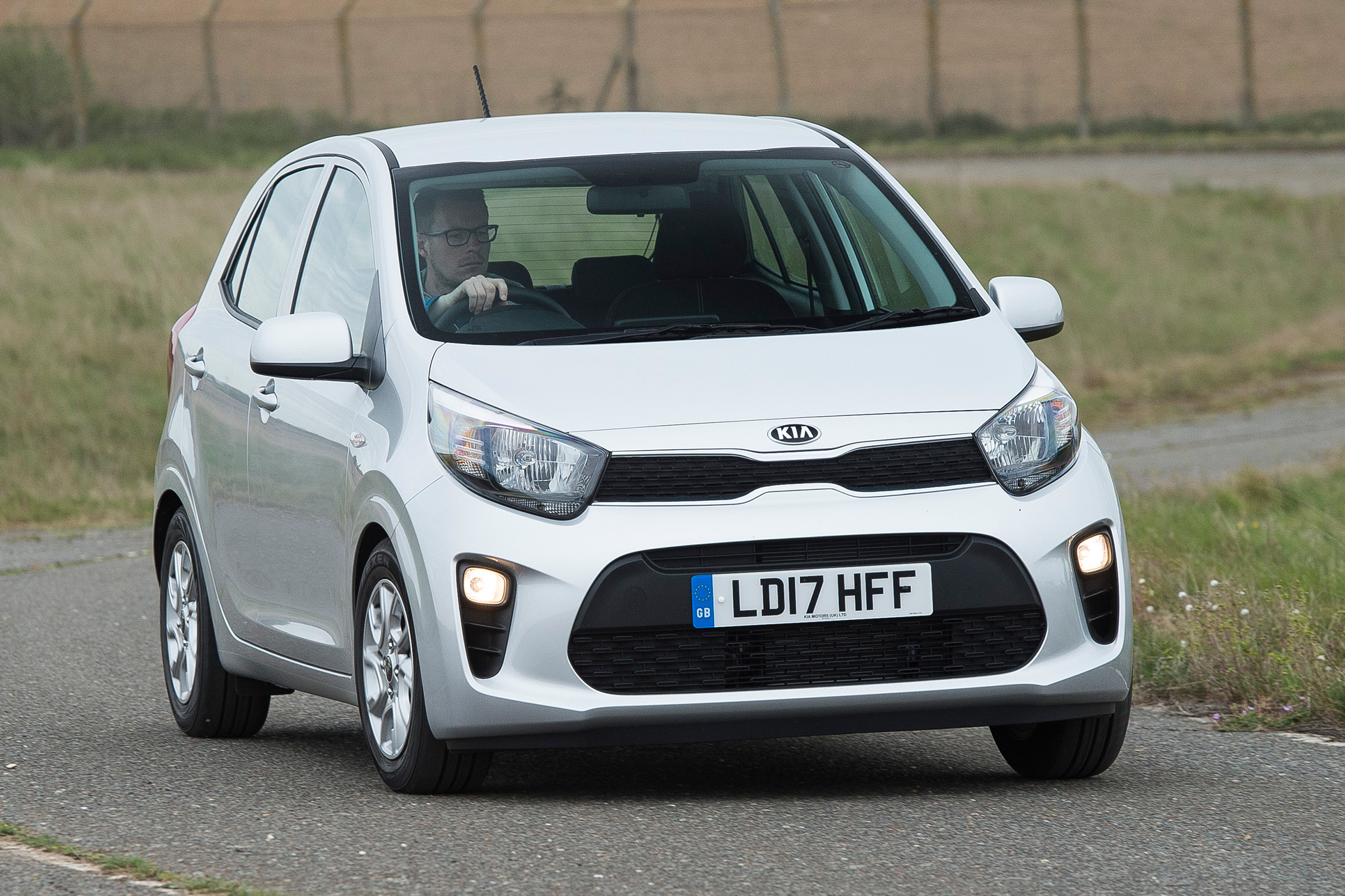 Kia Picanto vs Volkswagen up! vs Hyundai i10