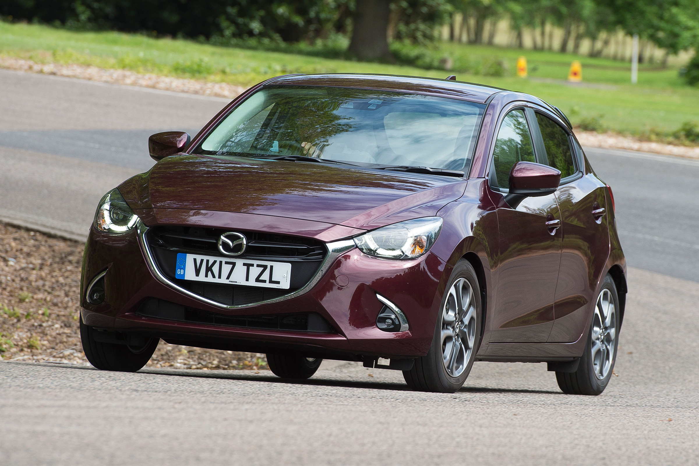 Mazda 2 - front