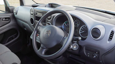 Citroen Berlingo Electric L2 - dash