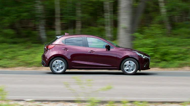 Mazda 2 - side