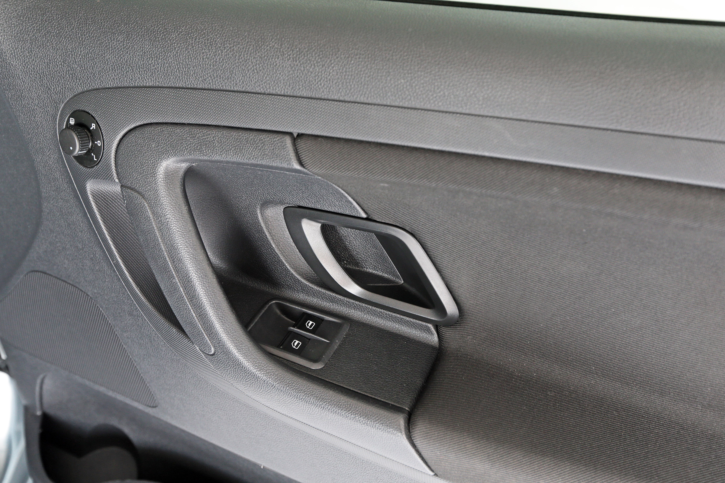 Used Skoda Fabia - door details