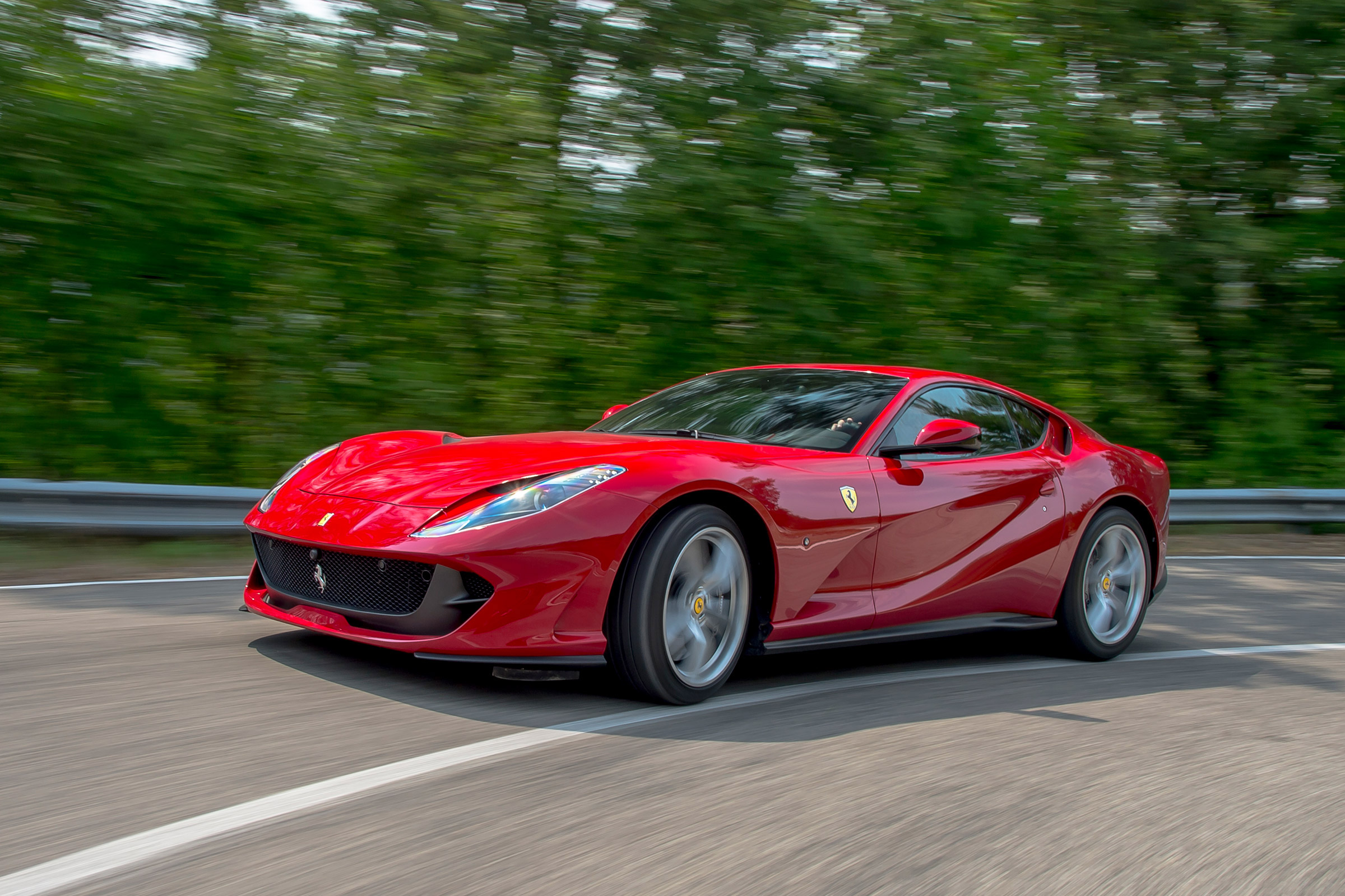 Ferrari 812 Superfast - front cornering