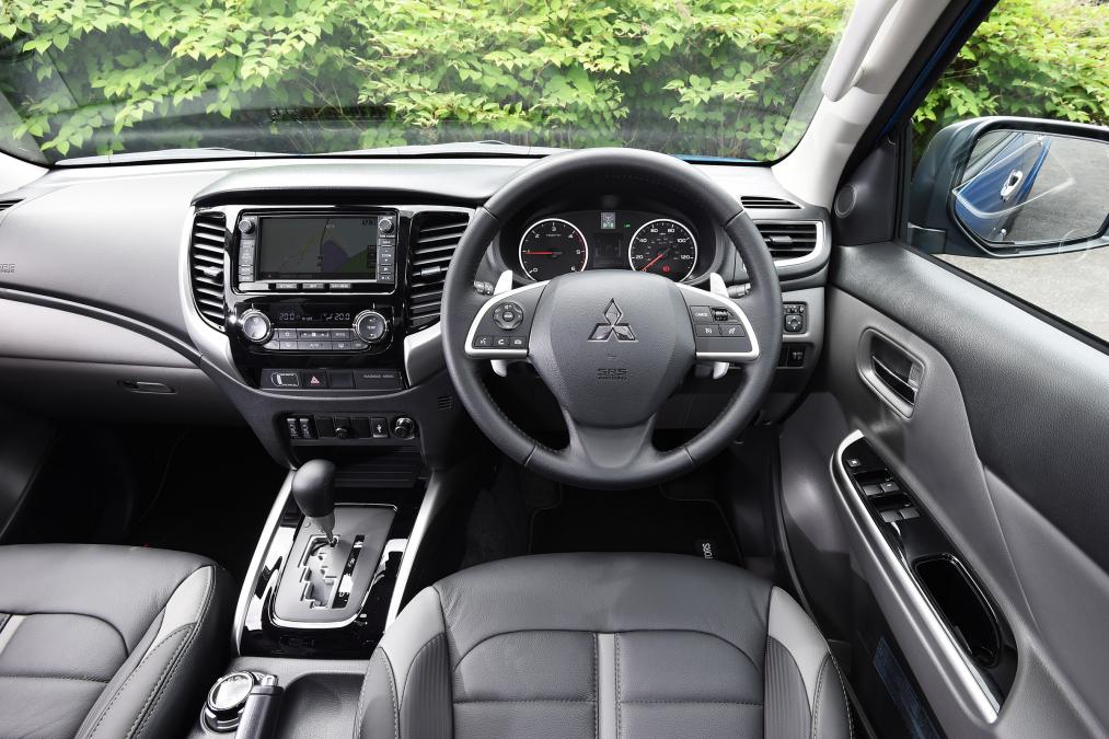 Mitsubishi L200 - dash