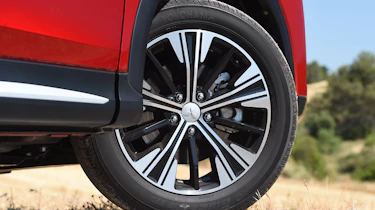 Mitsubishi Eclipse Cross - wheel