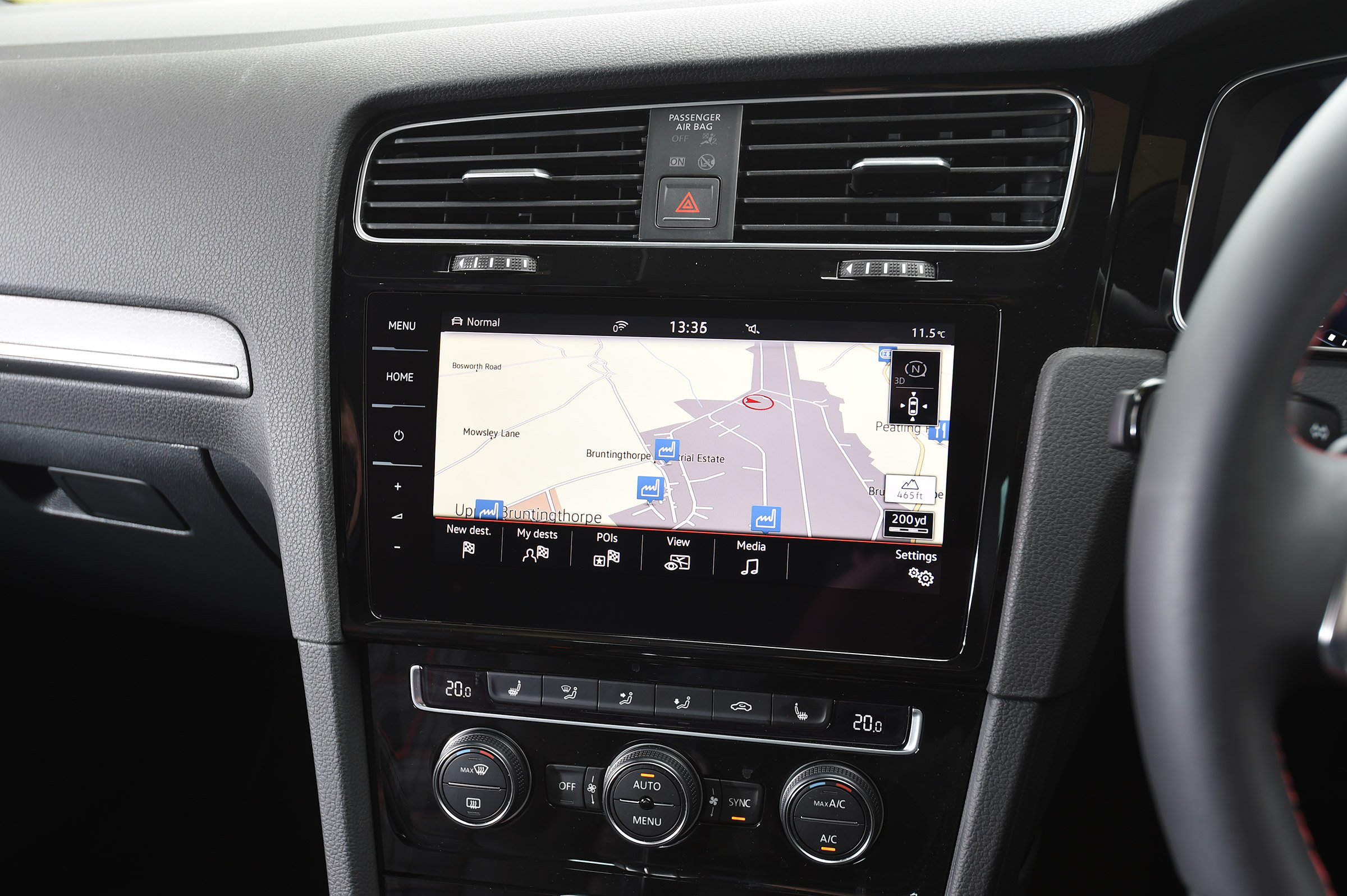 Volkswagen Golf GTI - sat-nav