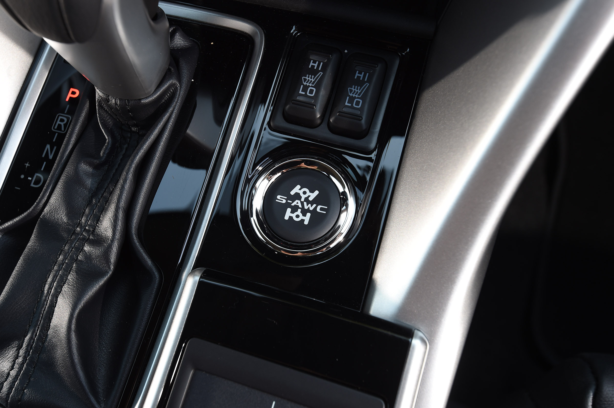 Mitsubishi Eclipse Cross - start/stop