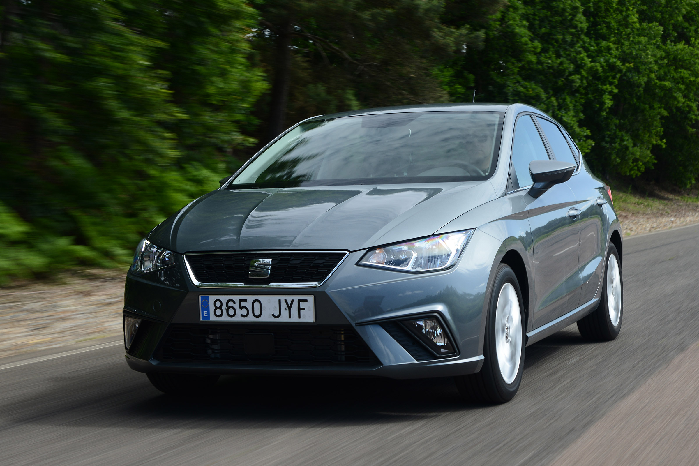 New SEAT Ibiza - front tracking
