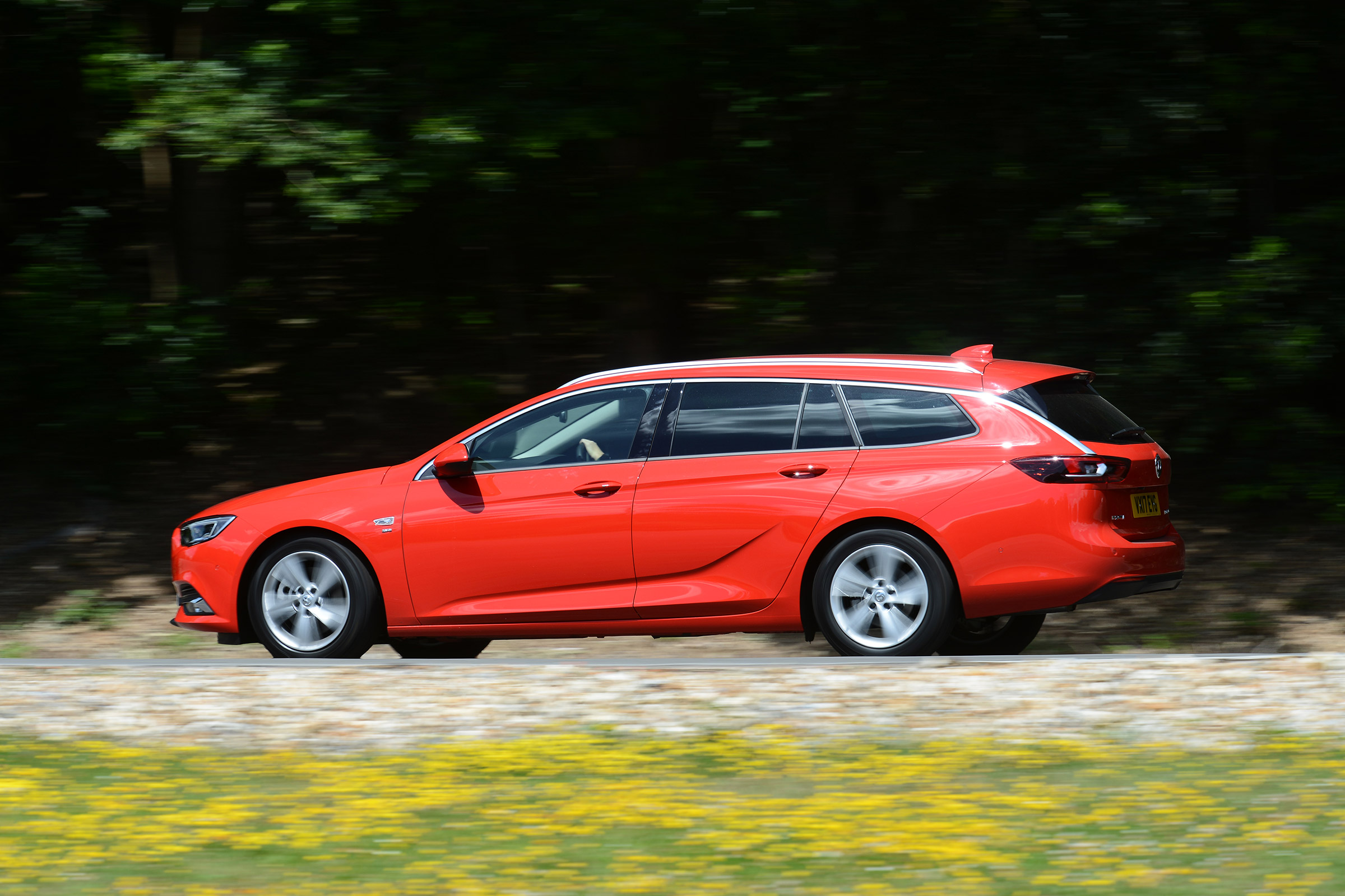 Vauxhall Insignia Sports Tourer - side