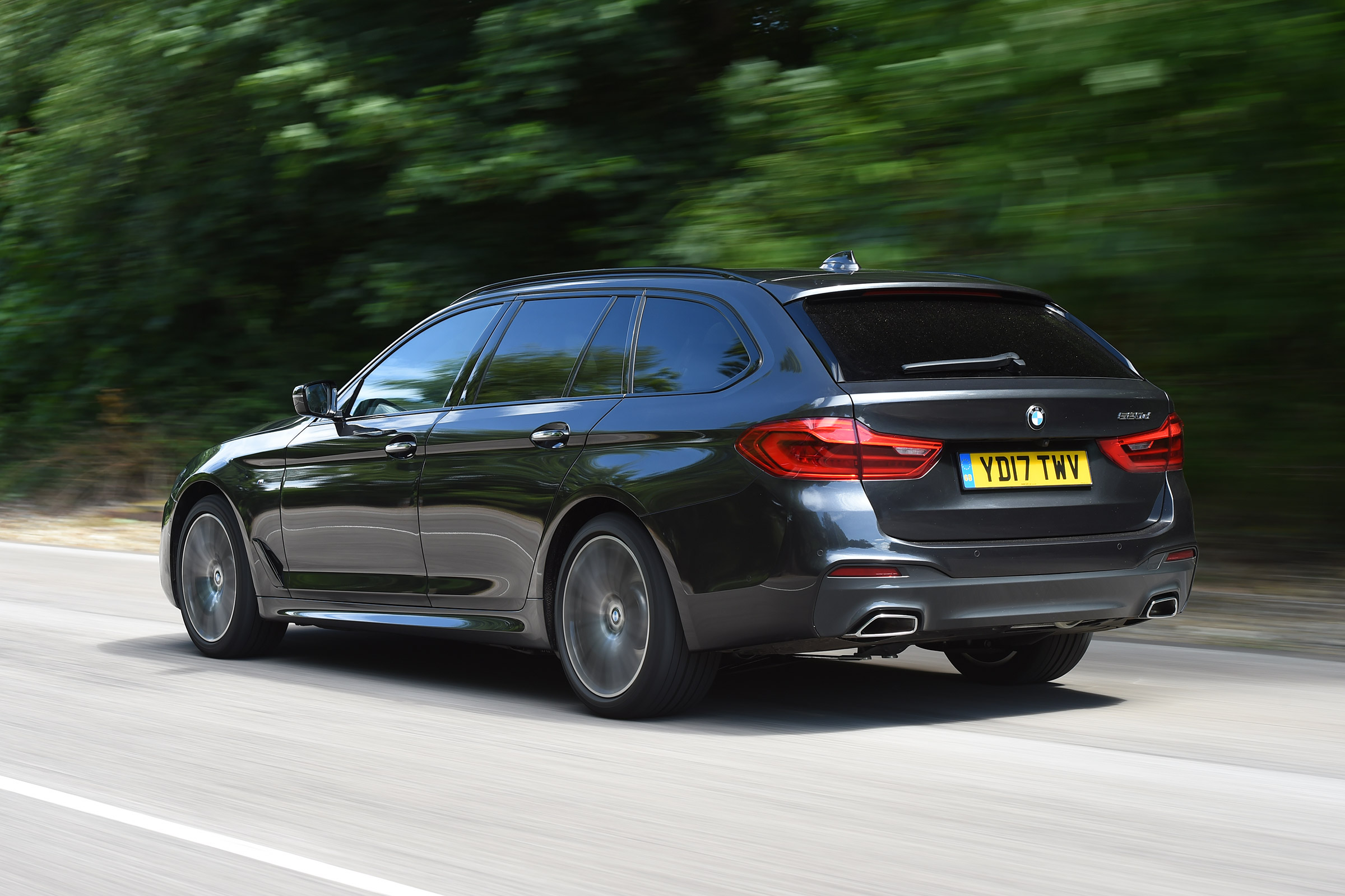 BMW 5 Series Touring - rear
