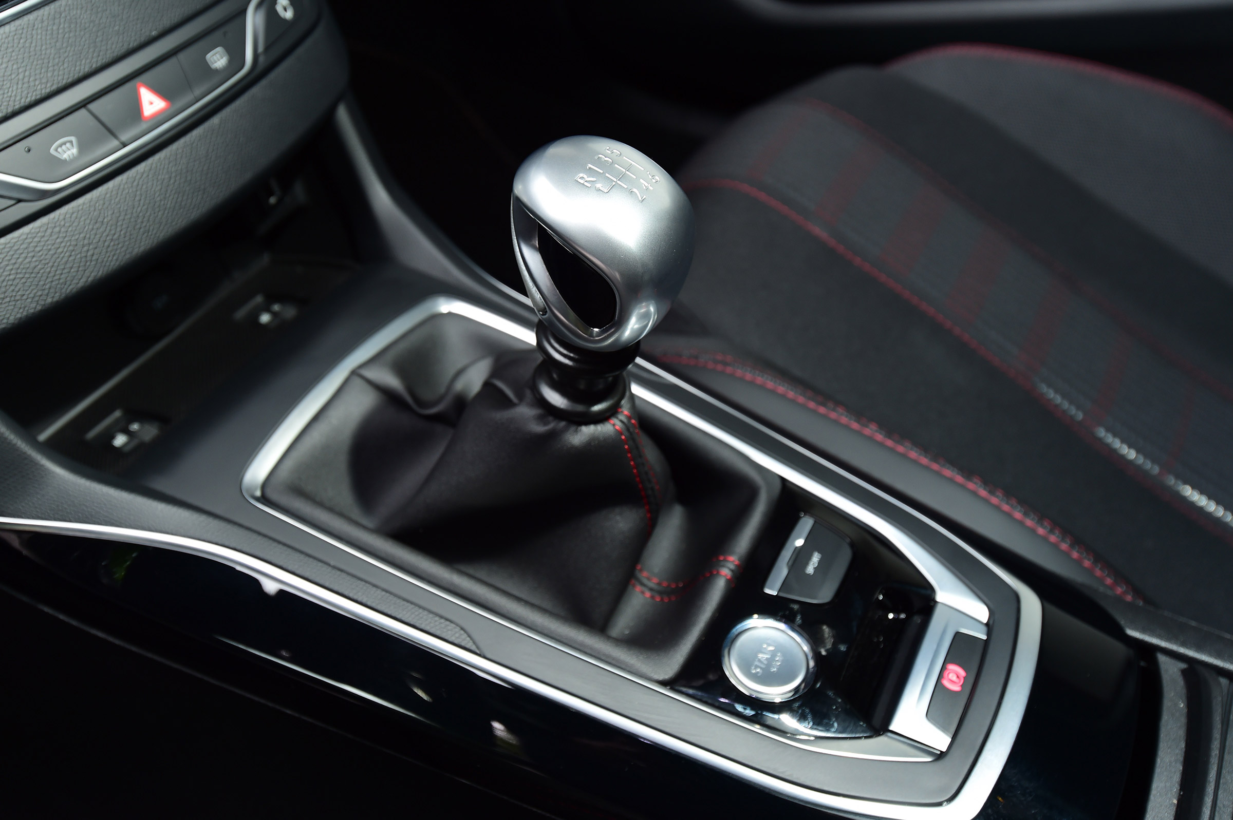 Peugeot 308 - transmission
