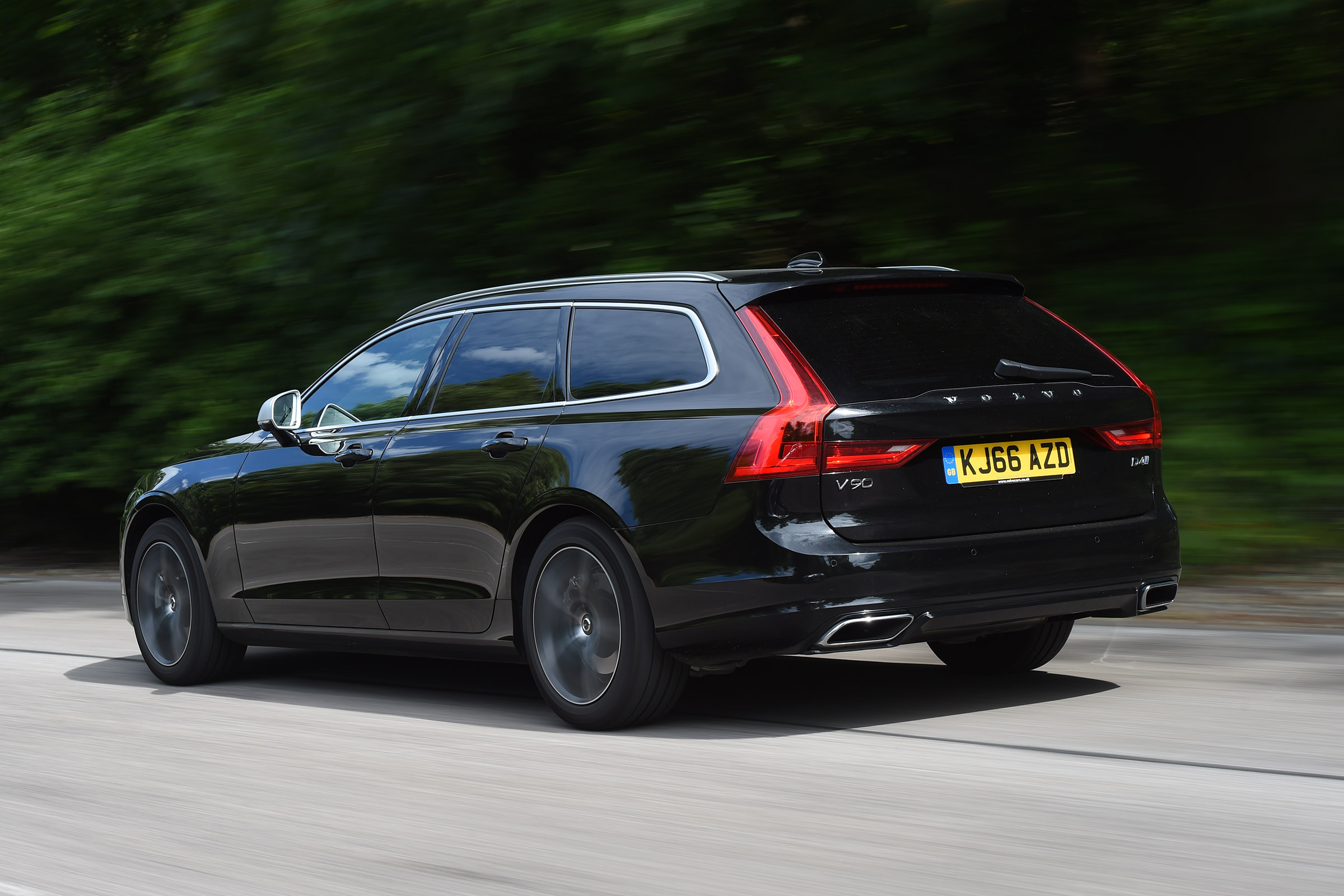 Volvo V90 - rear
