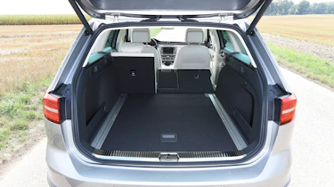 Peugeot 308 - front detail