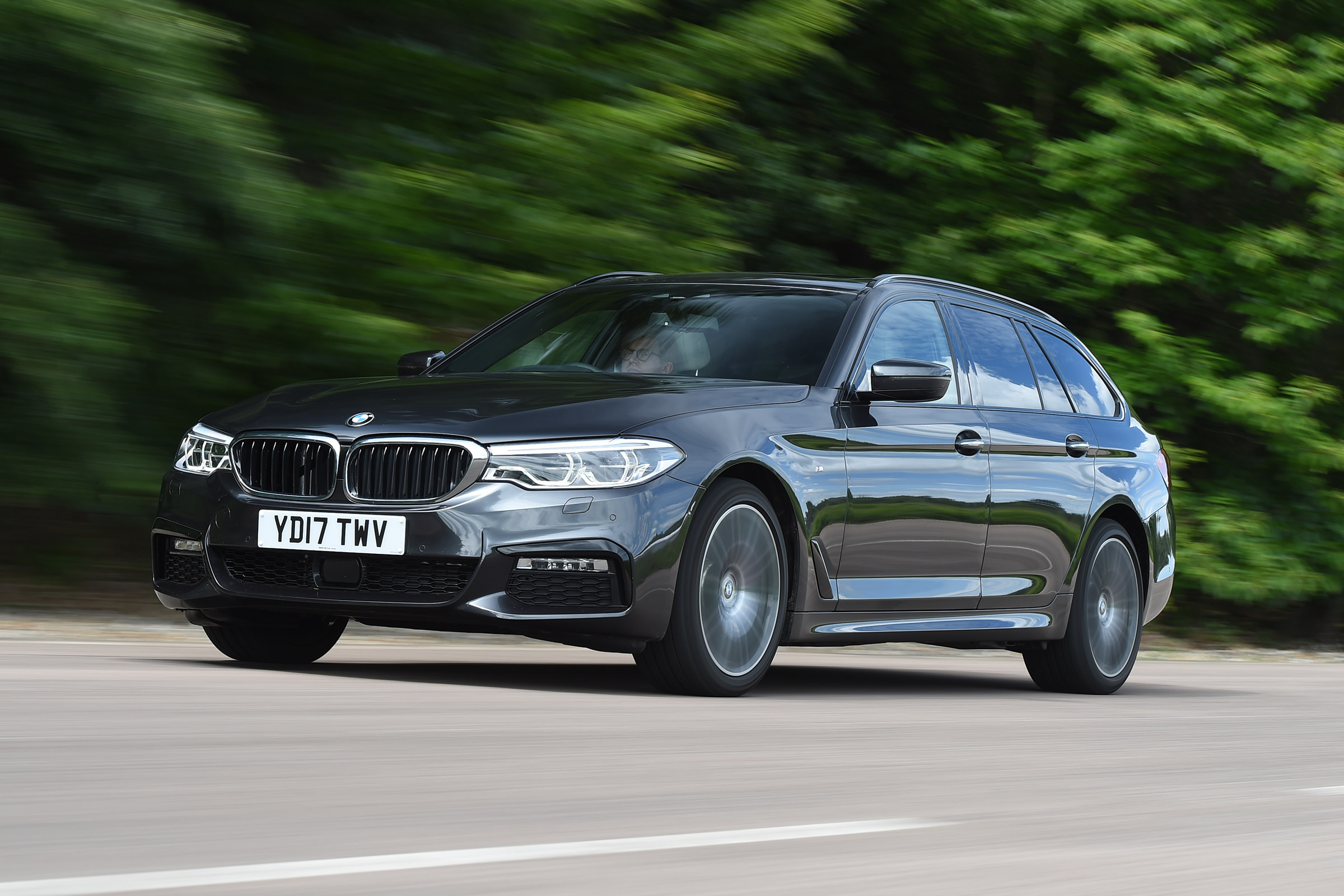 BMW 5 Series Touring - front