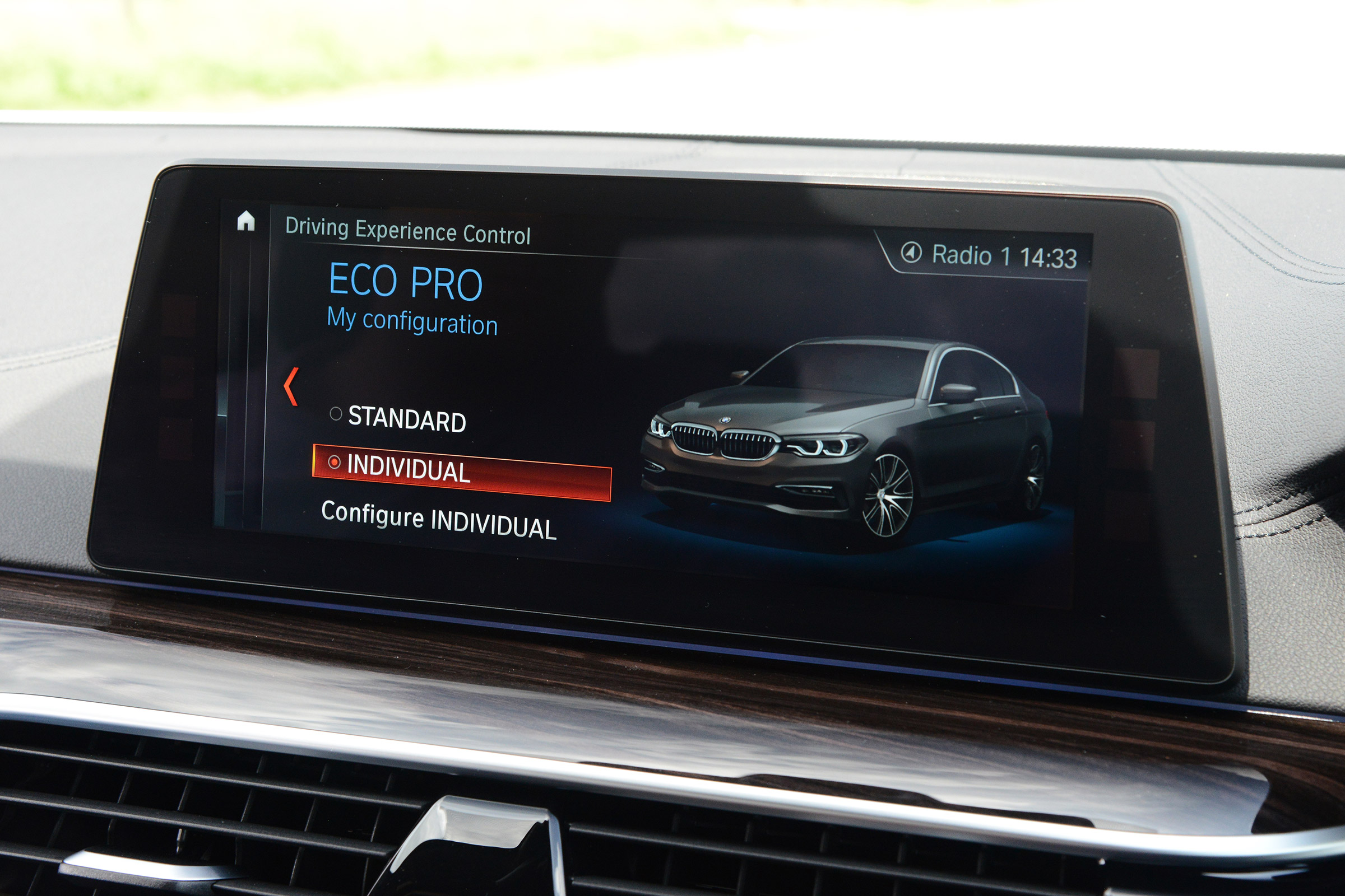 BMW 530e - drive select