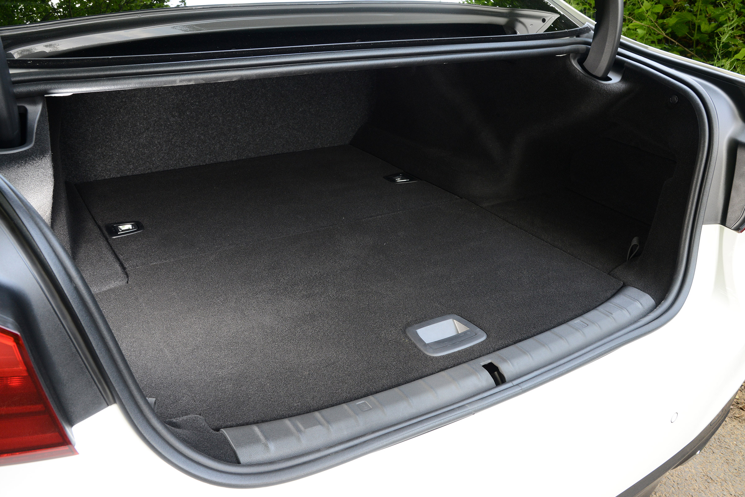 BMW 530e - boot