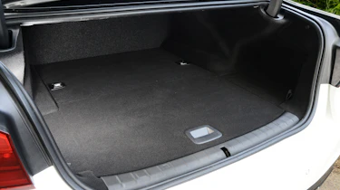 BMW 530e - boot
