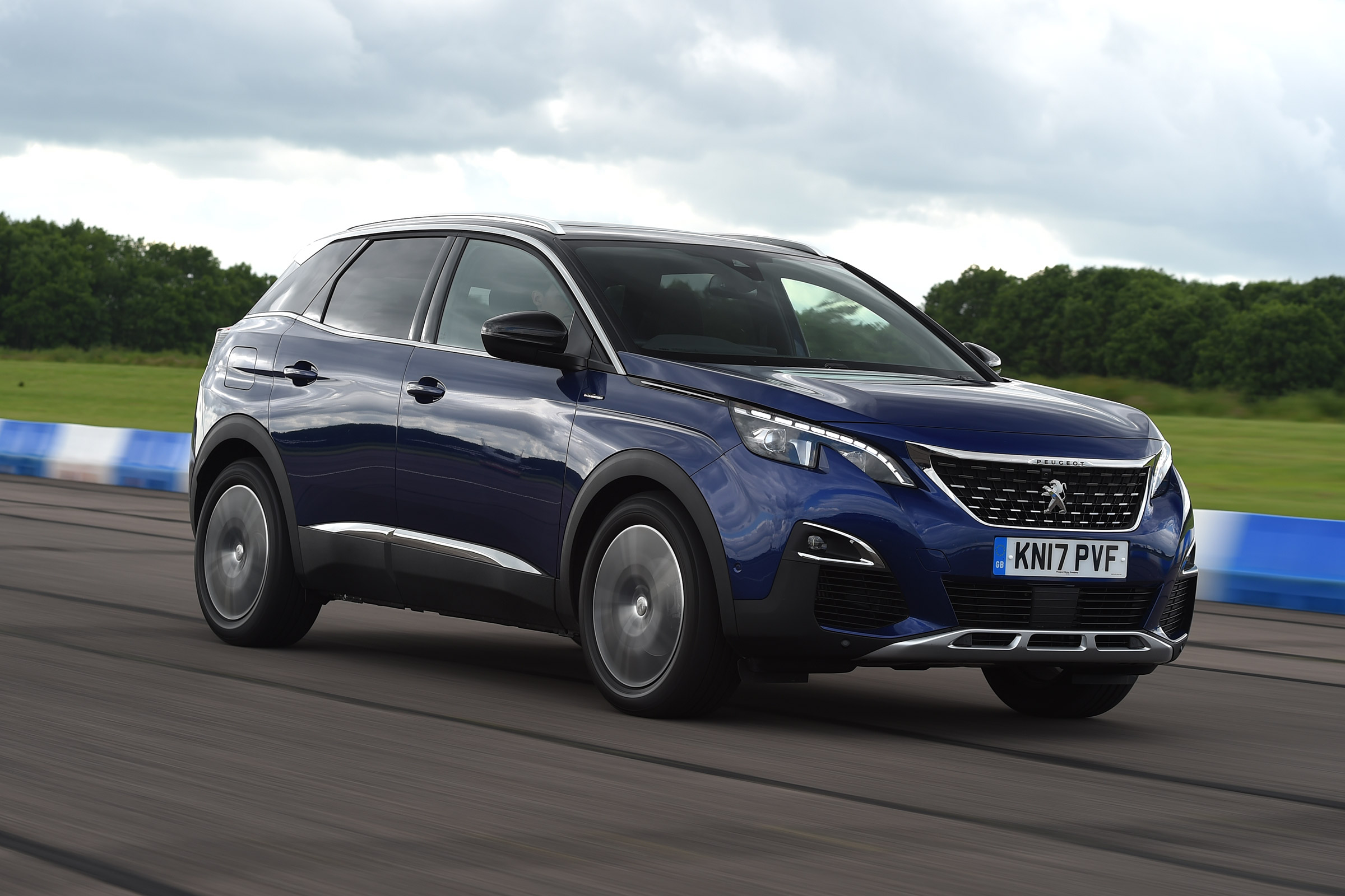 Peugeot 3008 - front