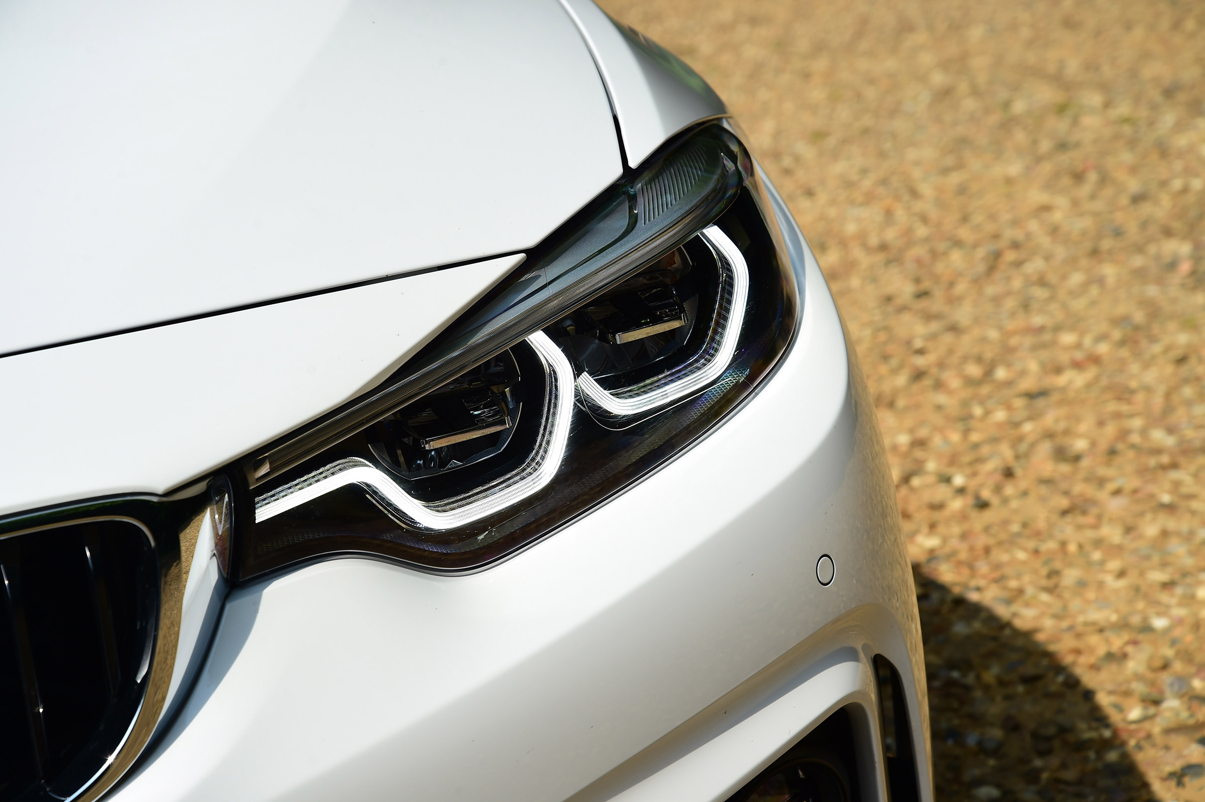 BMW 430i Convertible - front light detail