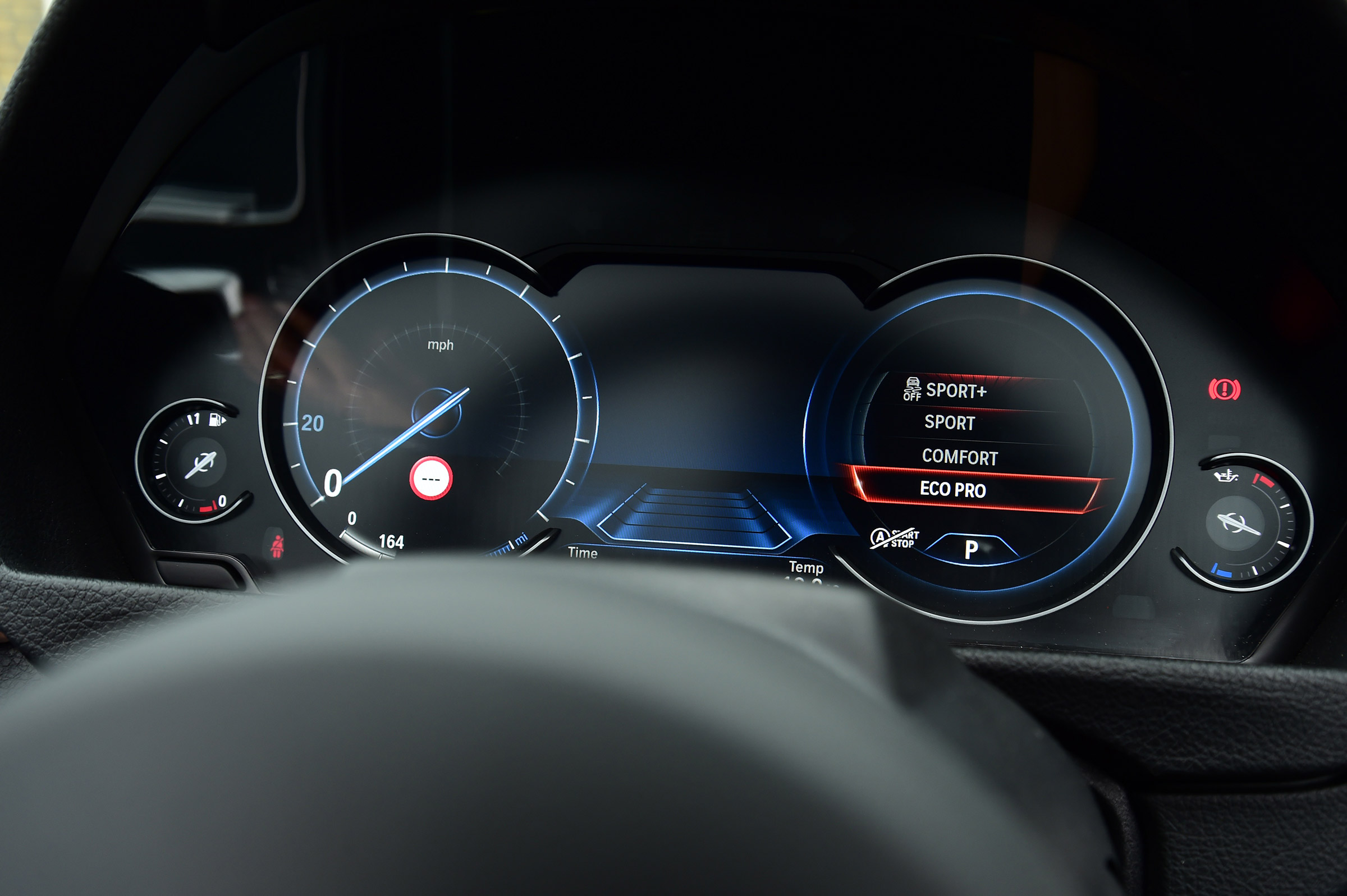 BMW 430i Convertible - dials