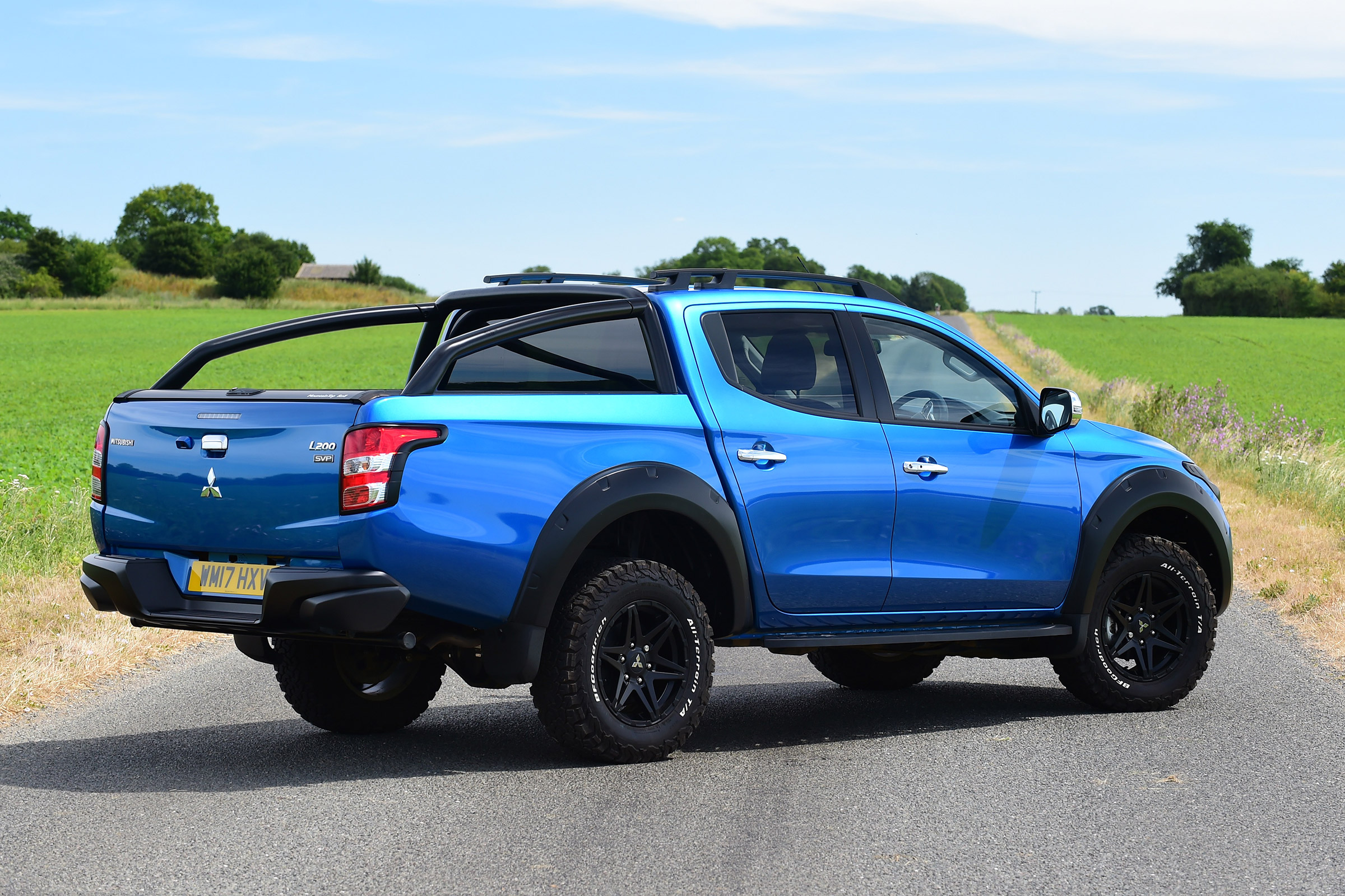 Mitsubishi L200 Barbarian SVP - rear static