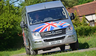 LDV V80 - front