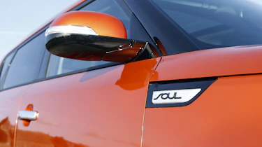 Kia Soul Sport - profile