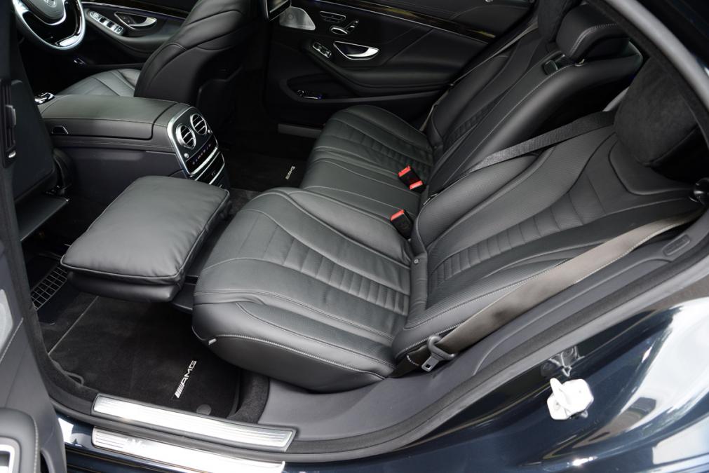Mercedes S-Class - rear seats