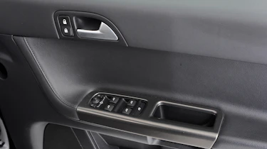 Used Volvo S40 - door controls