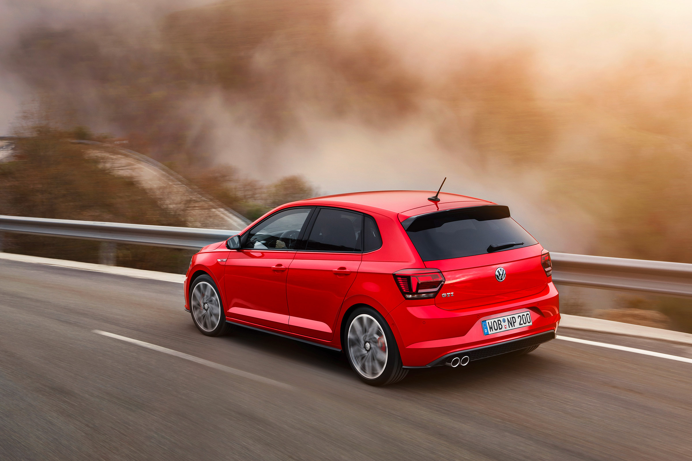 New Volkswagen Polo GTI - rear tracking