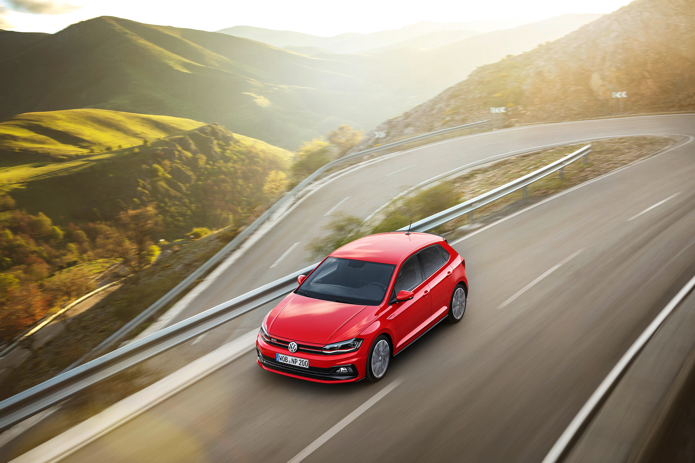 New Volkswagen Polo GTI - front panning