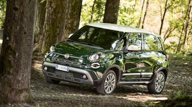 Fiat 500L - side action