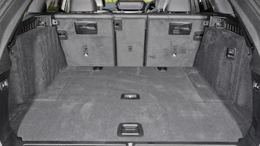 BMW 5 Series Touring - boot